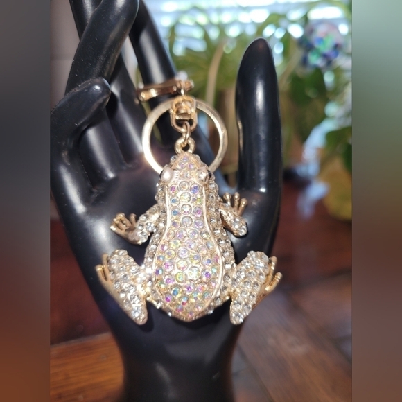 Bag Charm of White Frog - Picture 3 of 4